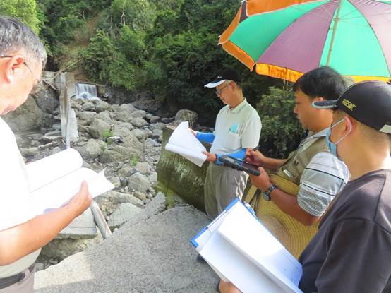 山坡地監督與管理