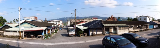 由大富車站望出去的大富村