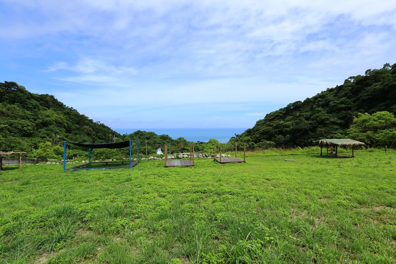 部落海岸線-在地人聚會場所側面照