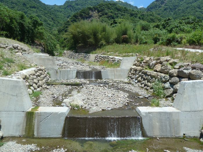 馬加祿河道整治-攔沙壩近照